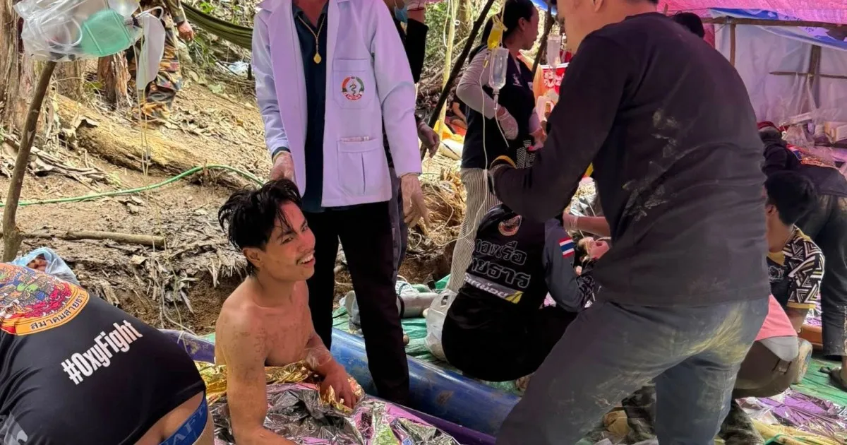 လာအိုနိုင်ငံတွင် ရေလွှမ်းမိုးနေသော ဂူအတွင်းမှ အမျိုးသားလေးဦးကို ကယ်ဆယ်ရေးသမားများ ထပ်မံကယ်ထုတ်နိုင်ခဲ့ပြီး နှစ်ဦးမှာ ပျောက်ဆုံးနေဆဲဖြစ်