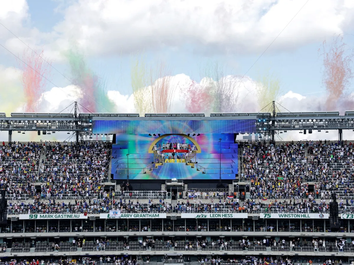 ဖီဖာ ကမ္ဘာ့ဖလား ၂၀၂၆ ဆွေးနွေးစရာများ – NFL ပုံစံ ပွဲချိန်တစ်ဝက် ဖျော်ဖြေပွဲ၊ အားကစားဝတ်စုံများနှင့် အခြားအရာများ