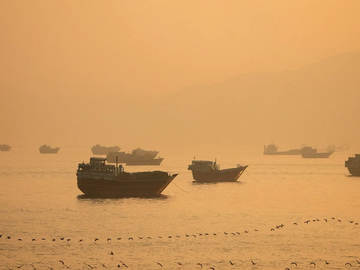 ရေနံဈေးနှုန်းများ ကျဆင်း၊ အမေရိကန်နှင့် အီရန်တို့ စစ်ပွဲအဆုံးသတ်ရေး မူဘောင်သဘောတူညီချက် လက်မှတ်ရေးထိုးပြီးနောက် စတော့ရှယ်ယာများ ပြန်လည်မြင့်တက်