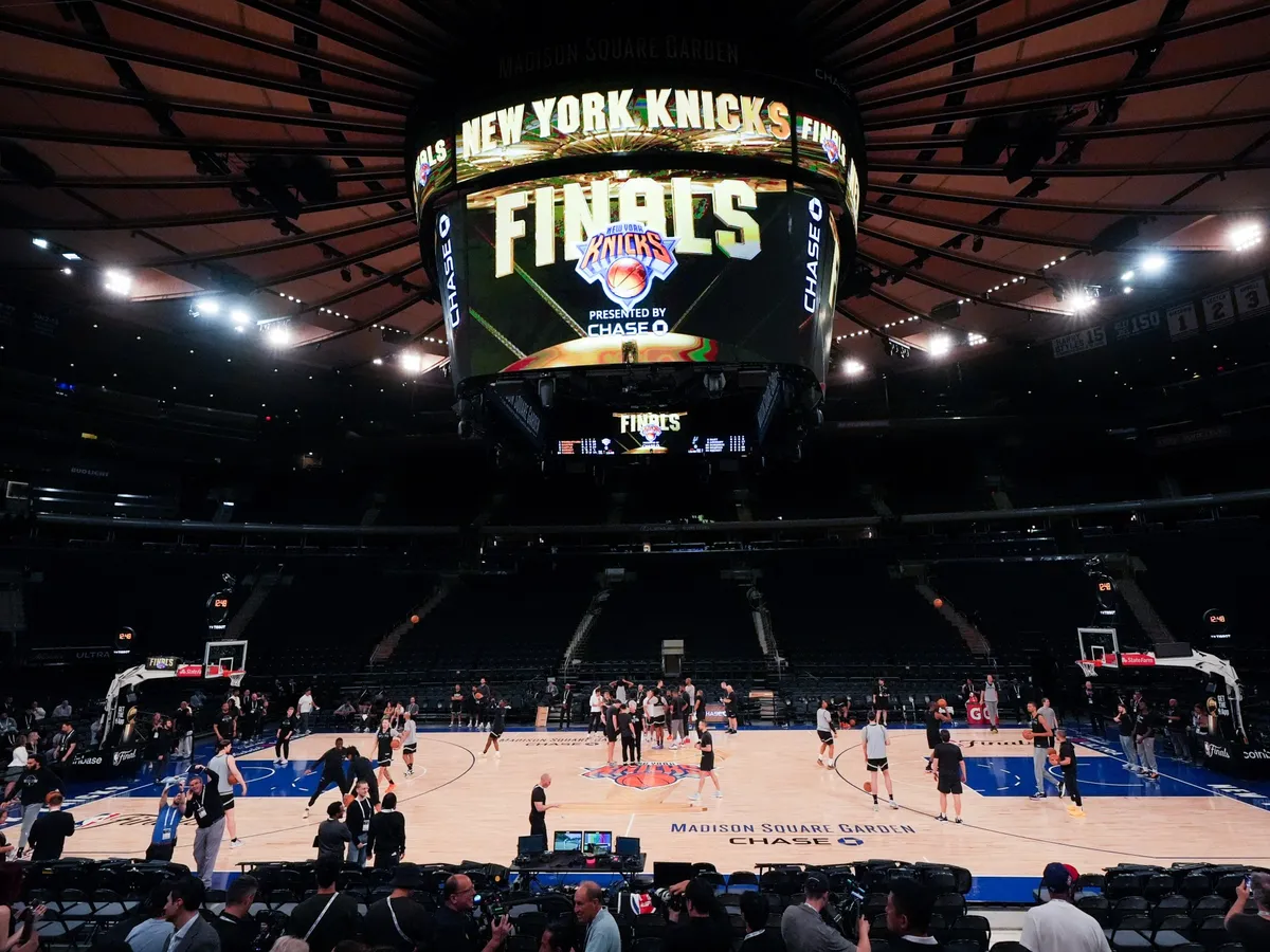ထရမ့် တတိယပွဲ တက်ရောက်မည်ဖြစ်ရာ NBA ဗိုလ်လုပွဲတွင် လျှို့ဝှက်အစောင့်အရှောက်အဆင့် လုံခြုံရေး ချမှတ်