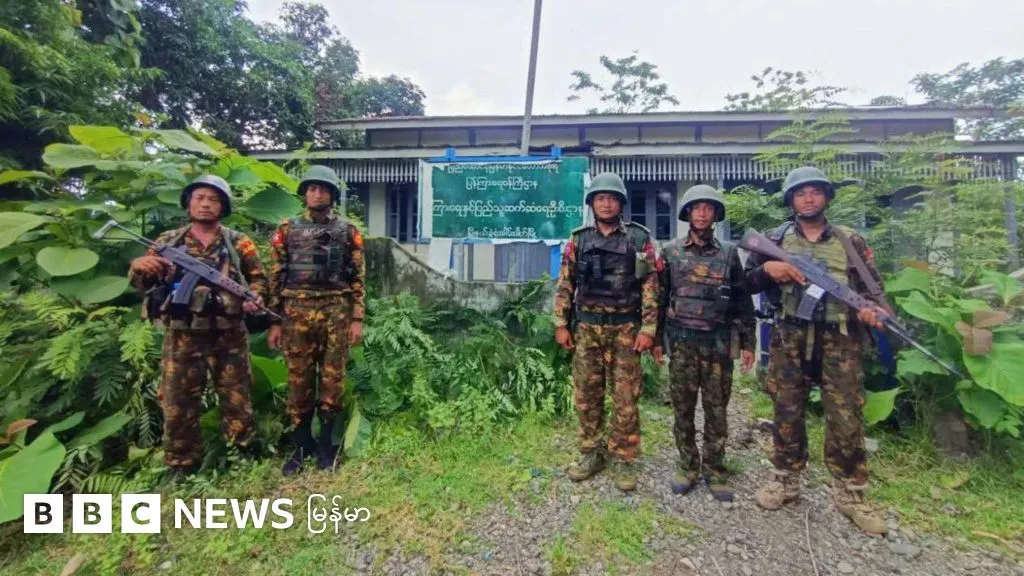 ဇွန် ၂၁ ရက်သတင်းများအနှစ်ချုပ်- ခမ်းပတ်ကို စစ်တပ်ပြန်ထိန်းချုပ်တယ်လို့ ထုတ်ပြန်ပေမဲ့ မြို့ပေါ်မှာ တိုက်ပွဲဆက်ဖြစ်နေ