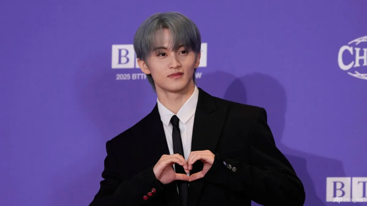 NCT အဖွဲ့ဝင်ဟောင်း မာ့ခ် လီ သည် ၎င်း၏ ကိုယ်ပိုင်တေးသံသွင်း အပ်ပါးရွန်း ကို စတင်ထူထောင်လိုက်ပြီ