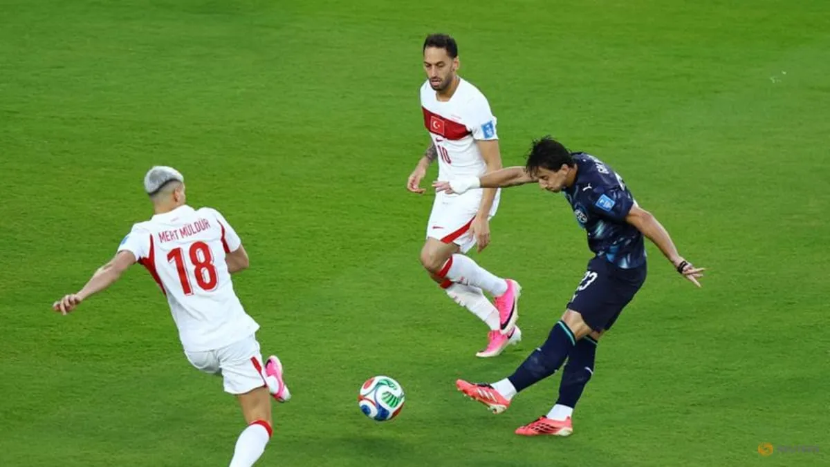 Ten-man Paraguay eliminate Turkey with tense 1-0 win