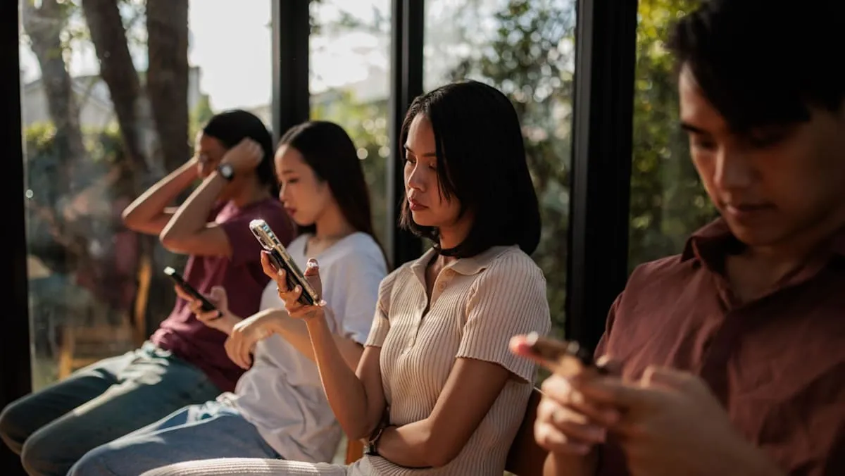 မှတ်ချက် - မွေးဖွားနှုန်းကျဆင်းမှုအတွက် စမတ်ဖုန်းများကို အပြစ်တင်သင့်ပါသလား။