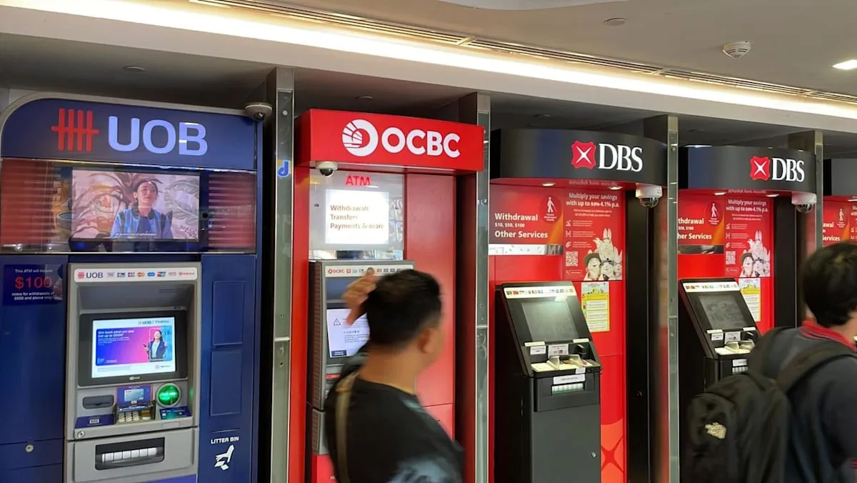 ၂၀၂၇ ခုနှစ်ကုန်တွင် HDB အဆောက်အအုံတိုင်း၏ မီတာ ၅၀၀ ပတ်လည်အတွင်း ATM စက်၊ ငွေထုတ်စက် သို့မဟုတ် ဘဏ်ခွဲတစ်ခုခု ရှိရမည်
