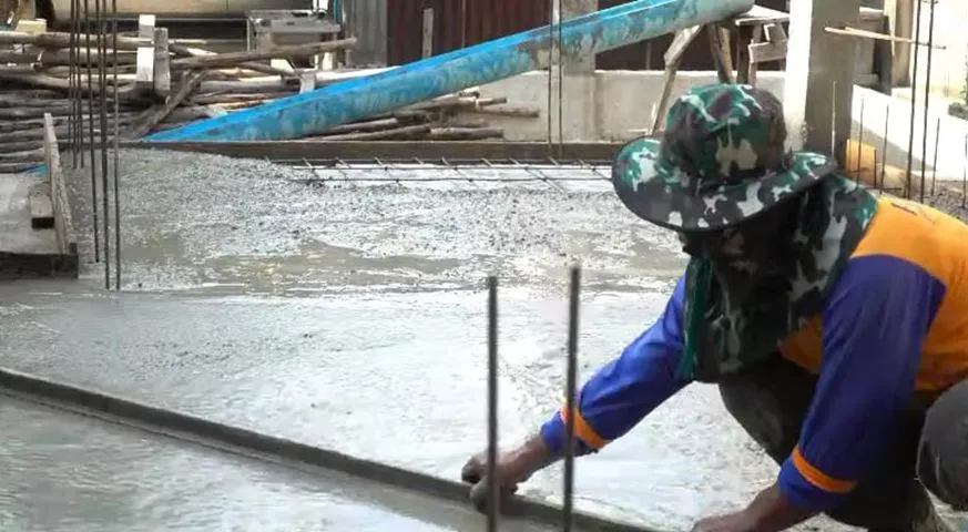 ထိုင်းတွင် Work permit လုပ်ငန်းစဉ် ကြန့်ကြာနေသဖြင့် အလုပ်သမားများ စိုးရိမ်နေရ