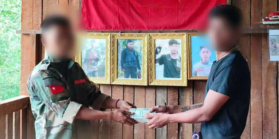 ဂန့်ဂေါတွင် စစ်မှုထမ်းတပ်သားသစ် ၁ ဦး လက်နက်ခဲယမ်းများဖြင့် အလင်းဝင်