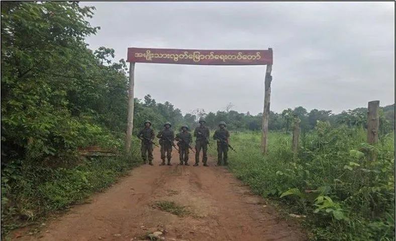 စစ်တပ်က တမူး-ခါမ်းပါတ်လမ်းပိုင်း ဝိတုတ်ရွာကို ထိုးစစ်ဆင်ရန် ကြိုးစားနေ