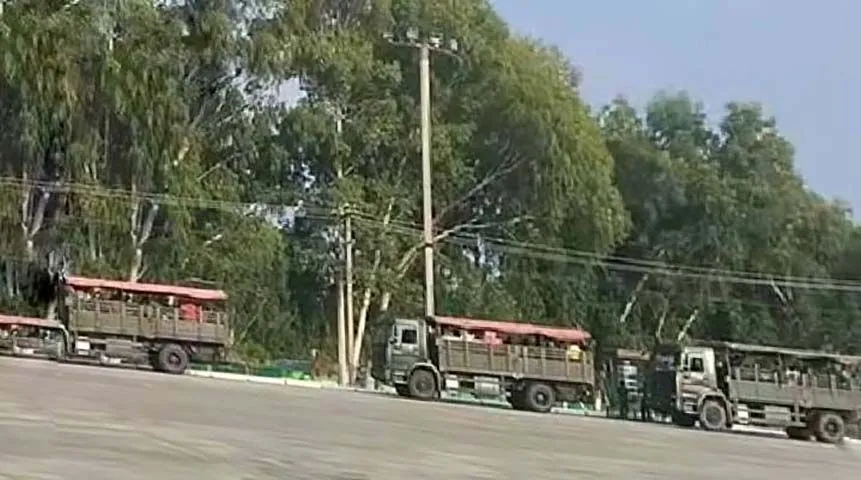 တိုက်ပွဲပြင်းထန်နေသဖြင့် ရေကြည်အမြောက်တပ်က မိသားစုများကို အရေးပေါ်ပြောင်းရွှေ့