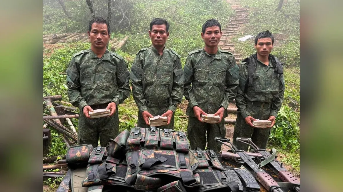 တီးတိန်၌ စစ်တပ် လက်အောက်ခံ ၄ ဦး လက်နက်နှင့်အတူ အလင်းဝင်