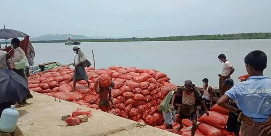 ရခိုင်-ဘင်္ဂလားဒေ့ရှ် နယ်စပ်ကုန်သွယ်ရေး ပုံမှန်မလည်ပတ်နိုင်သေး