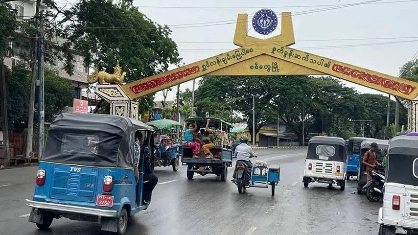 စစ်တွေဒေသခံ ၄ ဦး ကို စစ်တပ်က ဖမ်းဆီး
