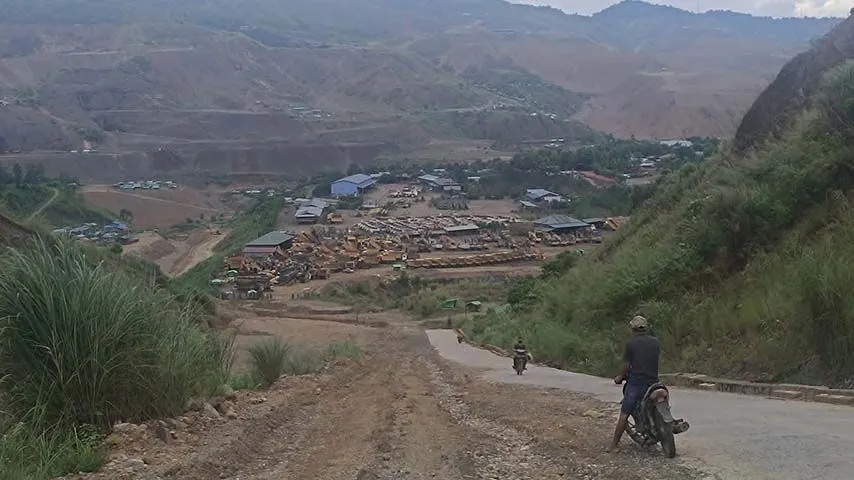 ပြည်သူ့စစ်တပ်ဖွဲ့ဝင် ၂ ဦး ဖားကန့် လုံးခင်းတွင် ဓားပြတိုက်