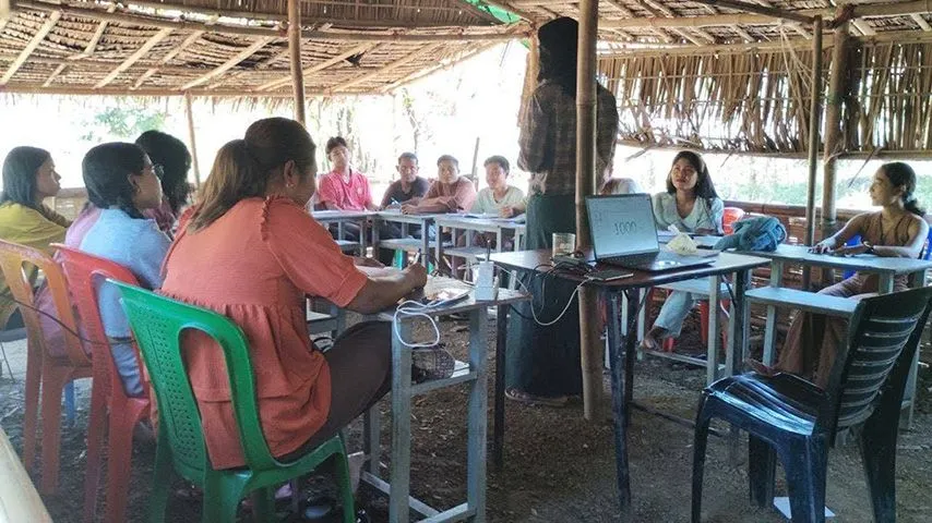 စစ်ရေးပဋိပက္ခကြောင့် ရခိုင်လူငယ်များ အလုပ်အကိုင်နှင့် ပညာရေး အကြီးအကျယ် ထိခိုက်နေ