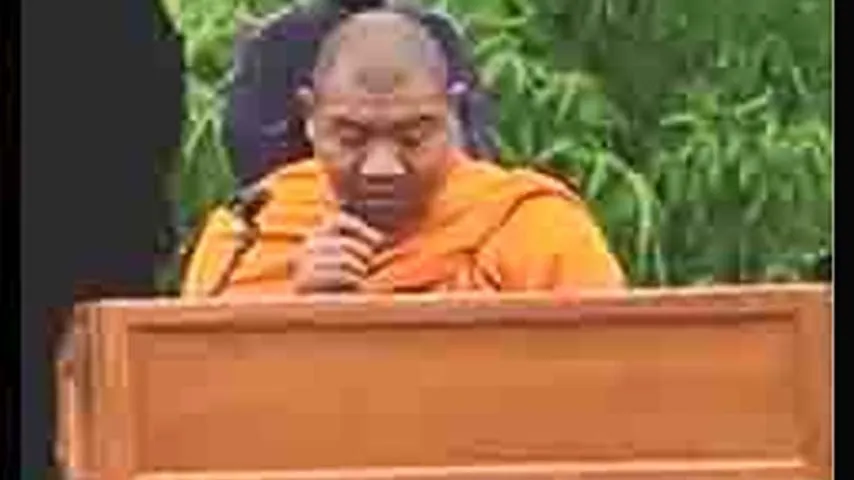 ဇာတ်ပွဲများတွင် ပေါ်တာဆွဲပေးမည်ဟု ပေါက်ကိုယ်တော်ခြိမ်းခြောက်နေသဖြင့် ပြည်သူများကို သတိပေး