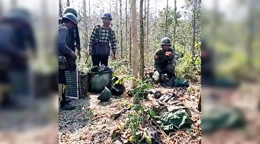 တောင်မော်ဦး ရေတပ်စခန်းအနီး တိုက်ပွဲ၌ စစ်သား ၃၀ ကျော် သေဆုံး