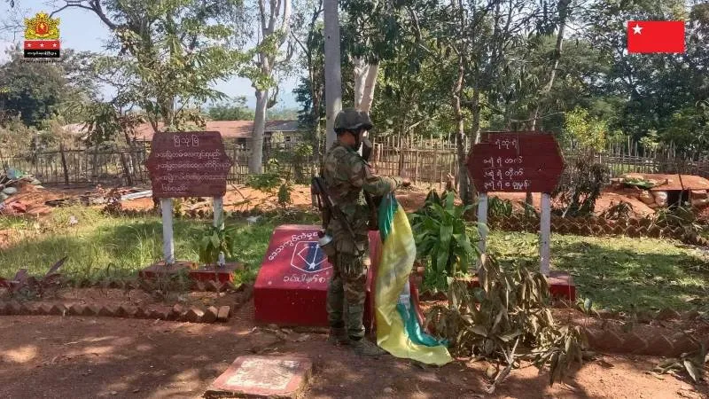 ကလေး - တမူးလမ်းပိုင်းကို စစ်အုပ်စုတပ် လေကြောင်းမှ ဗုံးကြဲ၊ အရပ်သားများ သေဆုံးပြီး ဖမ်းဆီးခံရမှုများရှိနေ ဟုဆို - BUR.MIZZIMA.COM