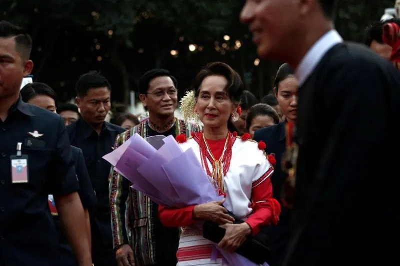 ဒေါ်အောင်ဆန်းစုကြည်၏ ၈၁ နှစ်မြောက်မွေးနေ့တွင် ၎င်းနှင့် နိုင်ငံရေးအကျဉ်းသားများ လွတ်မြောက်ရေး CRPH၊ NUG နှင့် NUCC တပြိုင်နက်တည်း တောင်းဆို