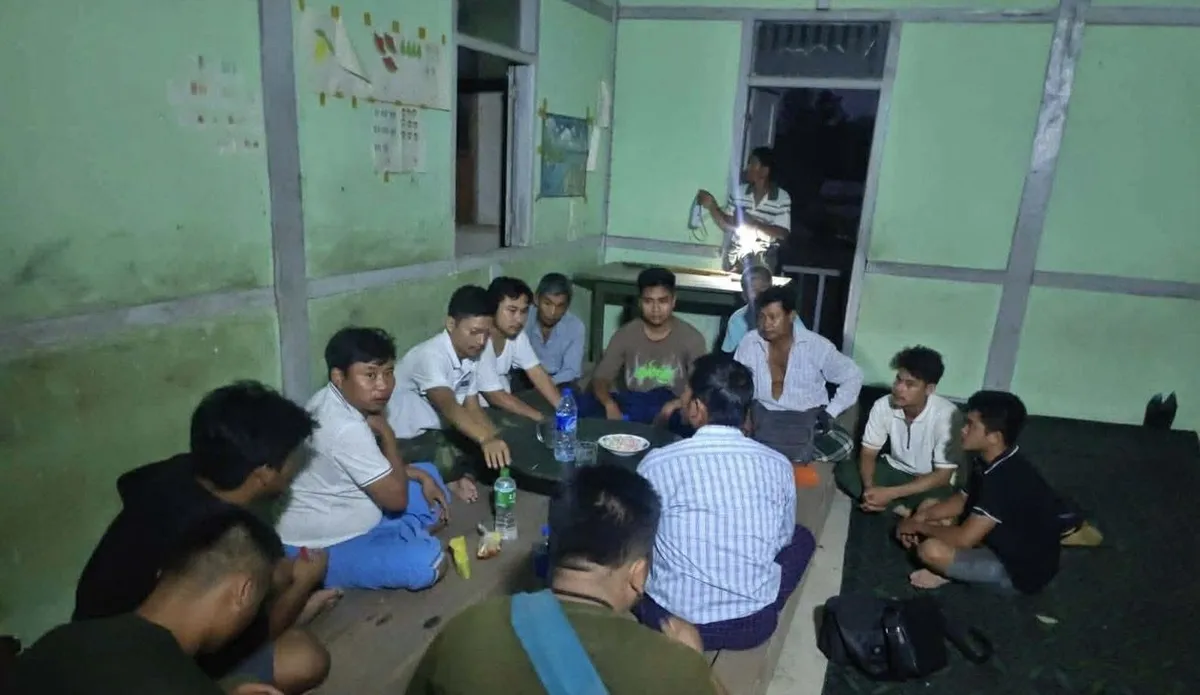 ကျောင်းသားတပ် SRF က ပကဖအဖြစ်ရပ်တည်ရန် သဘောတူ