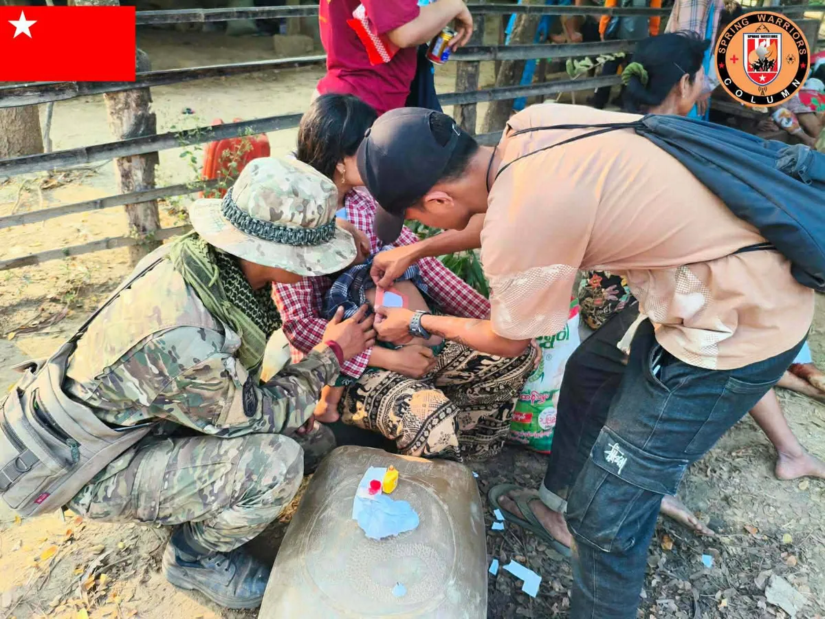 ပဲခူးတိုင်း အုတ်ဖိုတွင်  စစ်တပ်စစ်ကြောင်းထိုး မီးရှို့၊ ဒေသခံအချို့ သတ်ဖြတ်ခံရ