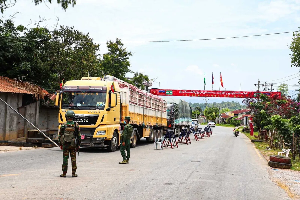နယ်စပ်ကုန်သွယ်ရေးစခန်းများ ပြန်ဖွင့်ရန် စစ်အုပ်စု ကြိုးပမ်း၊ ထက်ဝက်ကျော်ကို လက်လွှတ်ထားရ