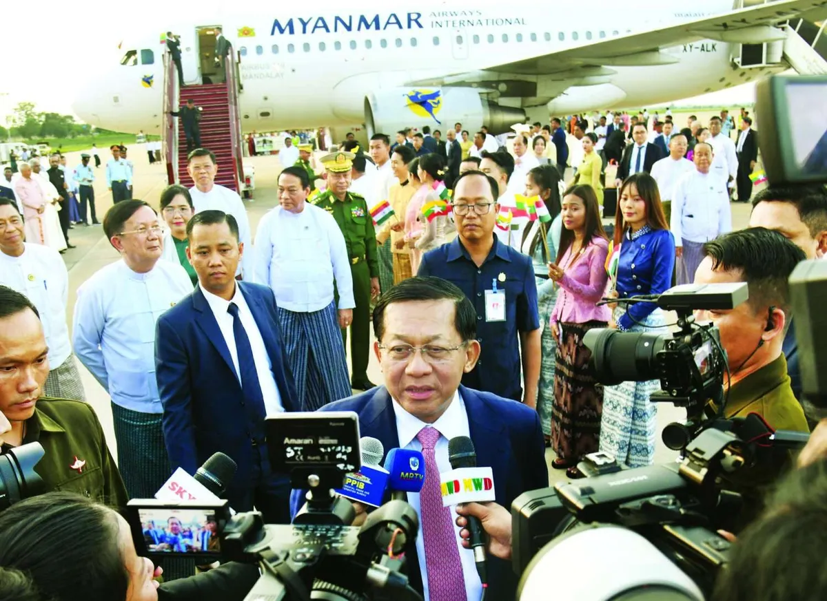 စစ်ခေါင်းဆောင် ခရီးစဉ်အပြီး အိန္ဒိယနယ်စပ်ရှိ ခါမ်းပါတ်မြို့ကို လေကြောင်း  တိုက်ခိုက်