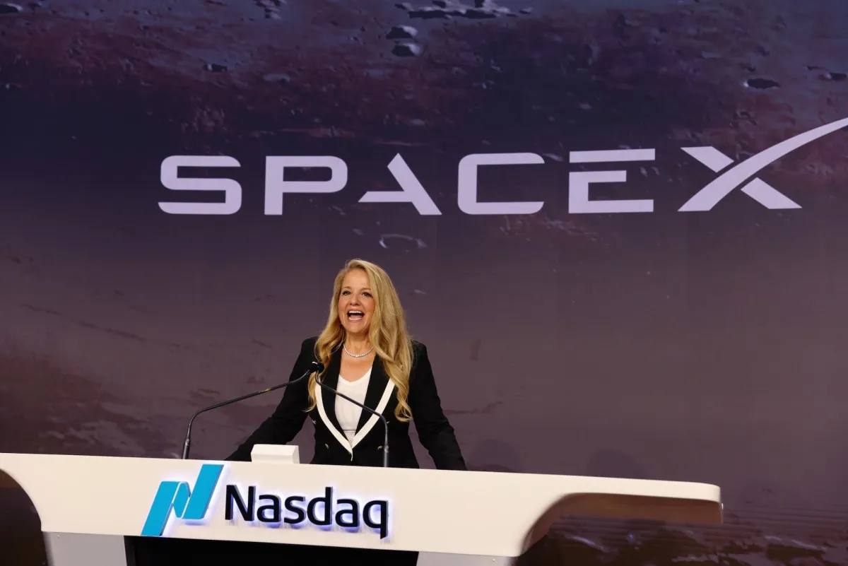 SpaceX ဥက္ကဋ္ဌ ဂွင်း ရှော့ဝဲလ်က တက်စလာ ပူးပေါင်းမှုနှင့် ပတ်သက်ပြီး နောက်ထပ် အရိပ်အမြွက်တစ်ခု ထပ်ပေးလိုက်ပြီ