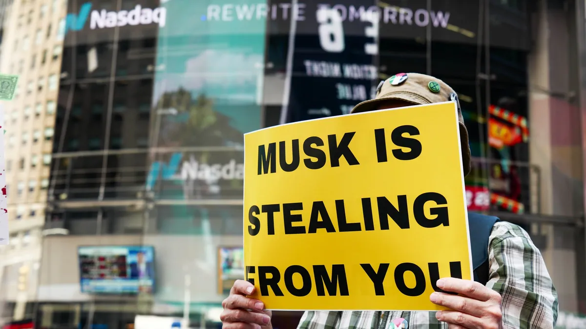SpaceX ၏ ရှယ်ယာဈေးကွက်ဝင်ရောက်မှုမှ သင် ချမ်းသာလာဖို့ မသေချာပါ